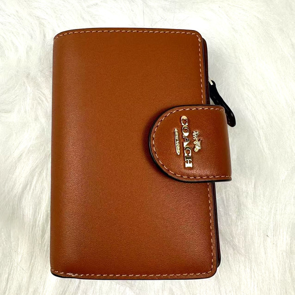 Coach Medium Corner Zip Wallet In Leather/Gold/Tan CBO32 NWT - Picture 1 of 5